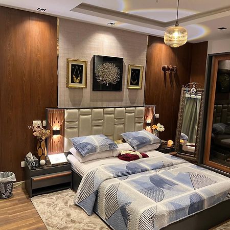 شقه مفروشه فاخره بالقاهره الجديده Leilighet New Cairo Eksteriør bilde